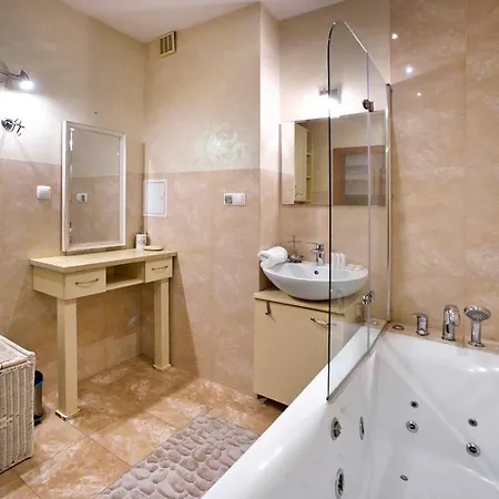 Apartment Sarmacka P&o Serviced 2 Bedrooms