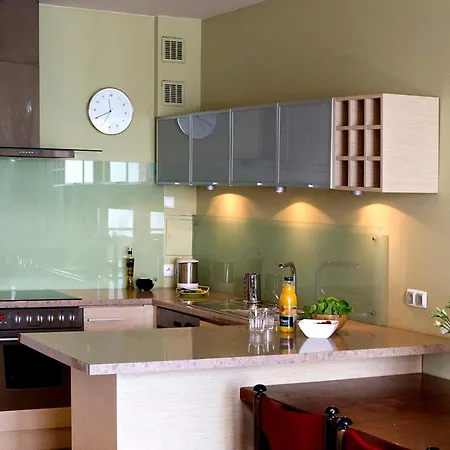 Sarmacka P&o Serviced 2 Bedrooms Warsaw