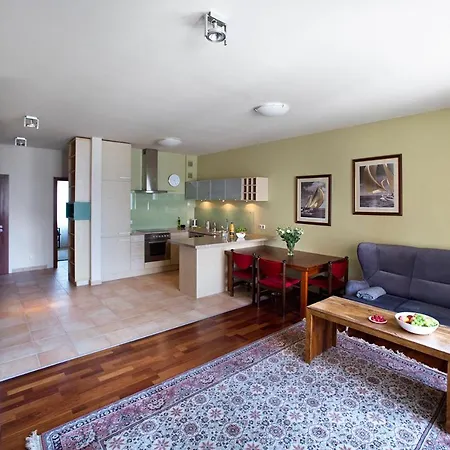 Sarmacka P&o Serviced 2 Bedrooms Apartment